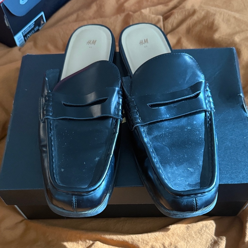 H&M Men's Black Slip-On Loafers